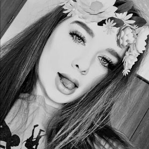 Meet your Posher, Charlizecharlize